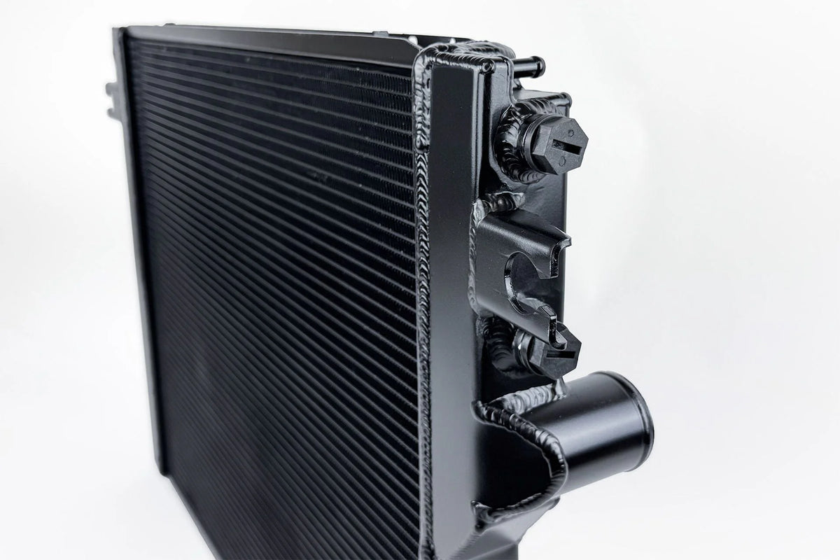 Radiator installed in vehicle