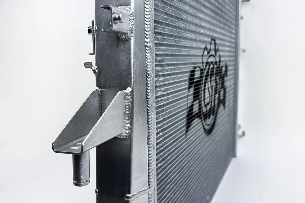 CSF #7227 03-10 Porsche 955/957 Cayenne / 07-15 Audi Q7 / 04-10 Volkswagen Touareg Heavy-Duty Performance Radiator – view 5