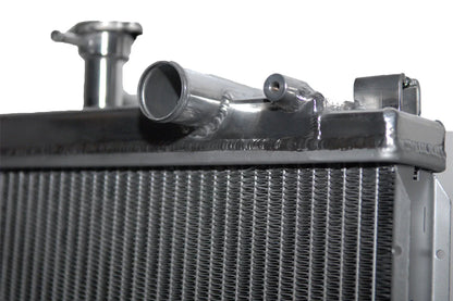 CSF #3328 04-14 Nissan Titan / 05-14 Armada / 04-13 Infiniti QX56 All-Aluminum Radiator – view 2