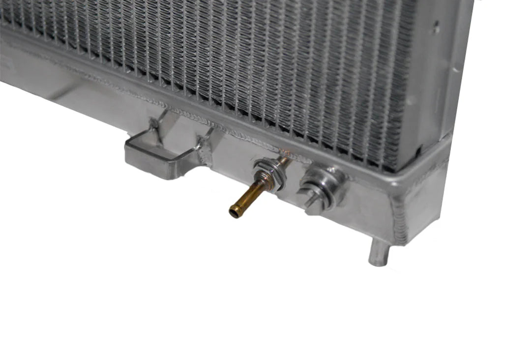 CSF #3328 04-14 Nissan Titan / 05-14 Armada / 04-13 Infiniti QX56 All-Aluminum Radiator – view 3