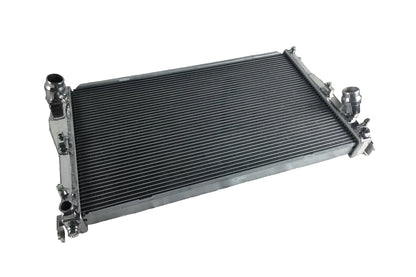 CSF #7046 BMW E82 1M / 08-11 E8X 135i / 07-11 E9X 335i / E89 Z4 (AT) All-Aluminum Radiator – view 3