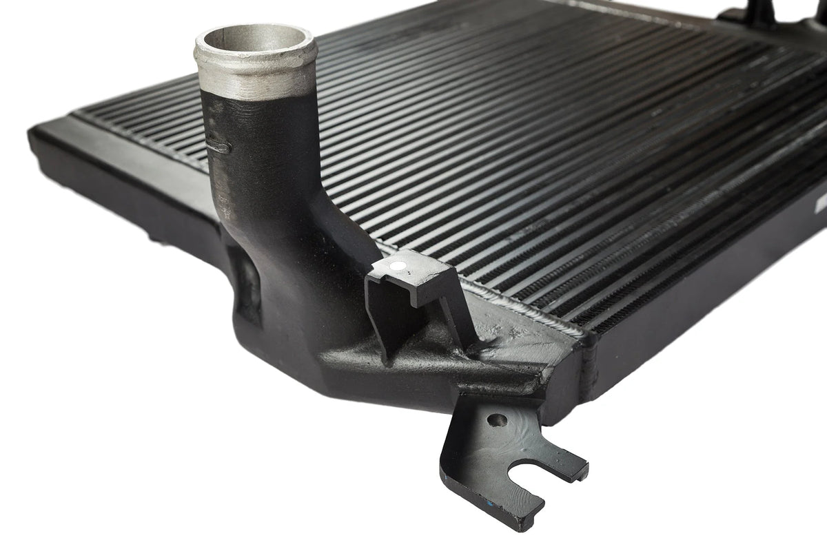 CSF #7100 10-12 Ram 2500 / 3500 6.7L Cummins Turbo Diesel Heavy Duty Intercooler – view 3