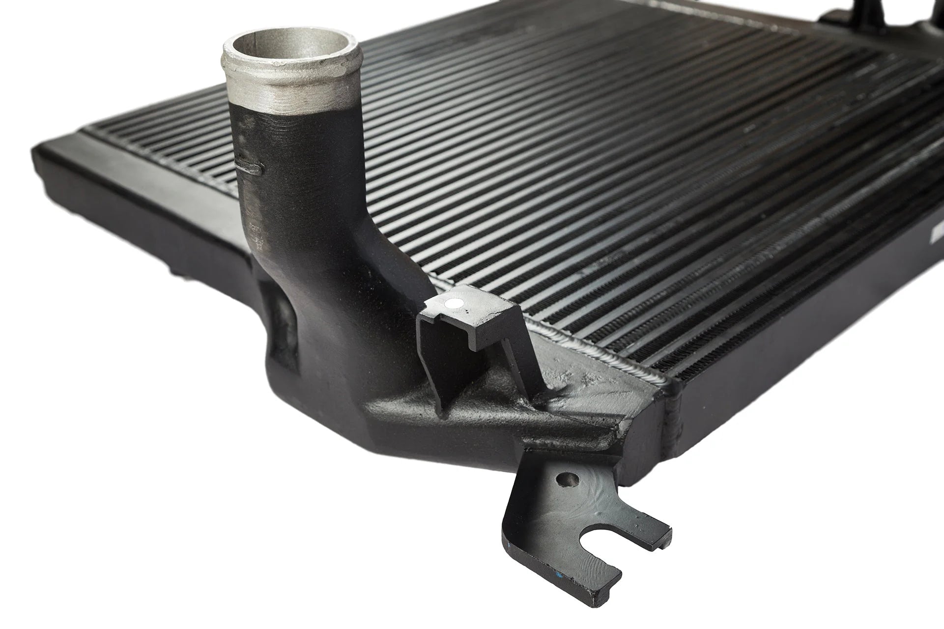 CSF #7100 10-12 Ram 2500 / 3500 6.7L Cummins Turbo Diesel Heavy Duty Intercooler – view 3