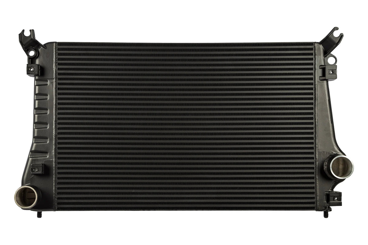 CSF #7101 11-12 Silverado H.D / Sierra H.D 6.6L Turbo Diesel Heavy Duty Intercooler – view 2
