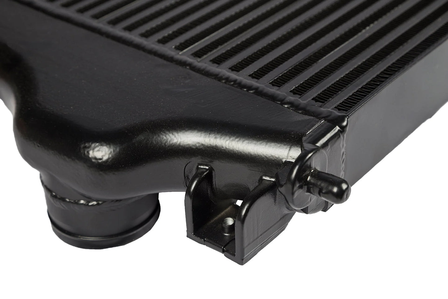 CSF #7101 11-12 Silverado H.D / Sierra H.D 6.6L Turbo Diesel Heavy Duty Intercooler – view 4