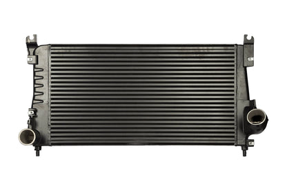 CSF #7102 06-10 Silverado H.D / Sierra H.D 6.6L Turbo Diesel Heavy Duty Intercooler – view 2