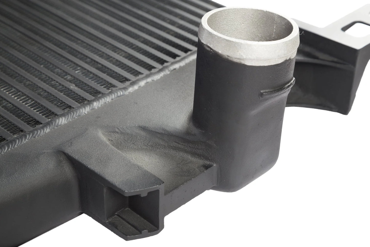 CSF #7106 03-07 Ford Super Duty 6.0L Turbo Diesel Heavy Duty Intercooler – view 4