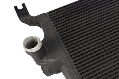 CSF #7106 03-07 Ford Super Duty 6.0L Turbo Diesel Heavy Duty Intercooler – view 5