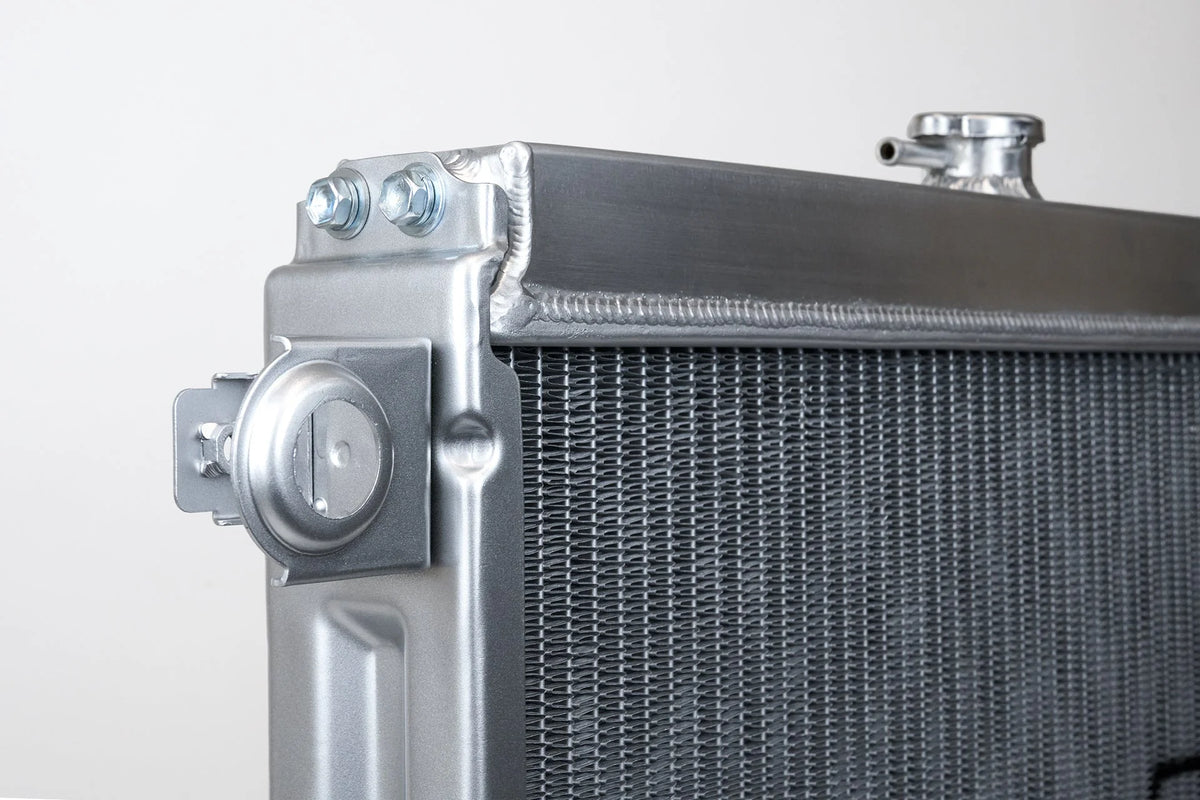 CSF #7207 98-07 Lexus LX470 / Toyota Land Cruiser Heavy-Duty All-Aluminum Radiator – view 3