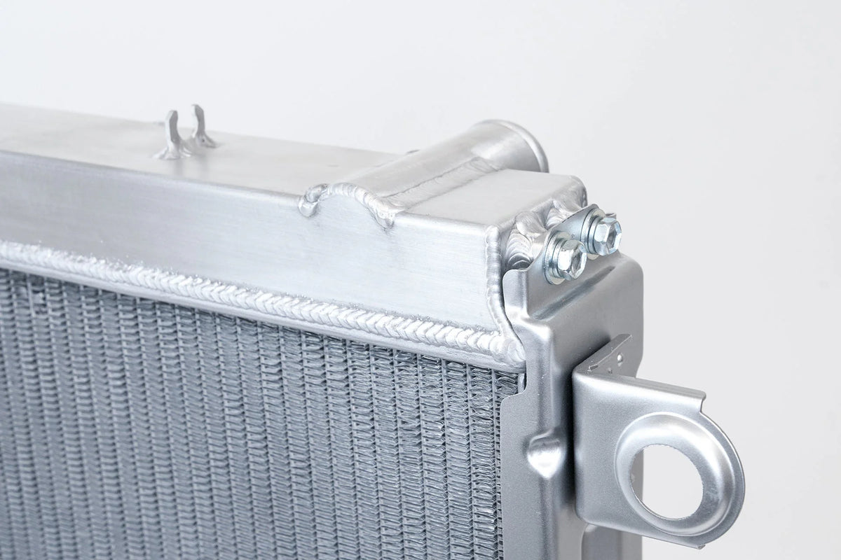 CSF #7207 98-07 Lexus LX470 / Toyota Land Cruiser Heavy-Duty All-Aluminum Radiator – view 4