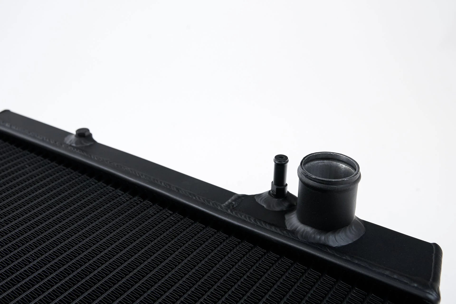 CSF #7208 Classic & Small Chassis Audi 5-Cylinder High-Performance All-Aluminum Radiator – view 4
