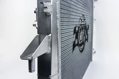 CSF #7227 03-10 Porsche 955/957 Cayenne / 07-15 Audi Q7 / 04-10 Volkswagen Touareg Heavy-Duty Performance Radiator – view 5