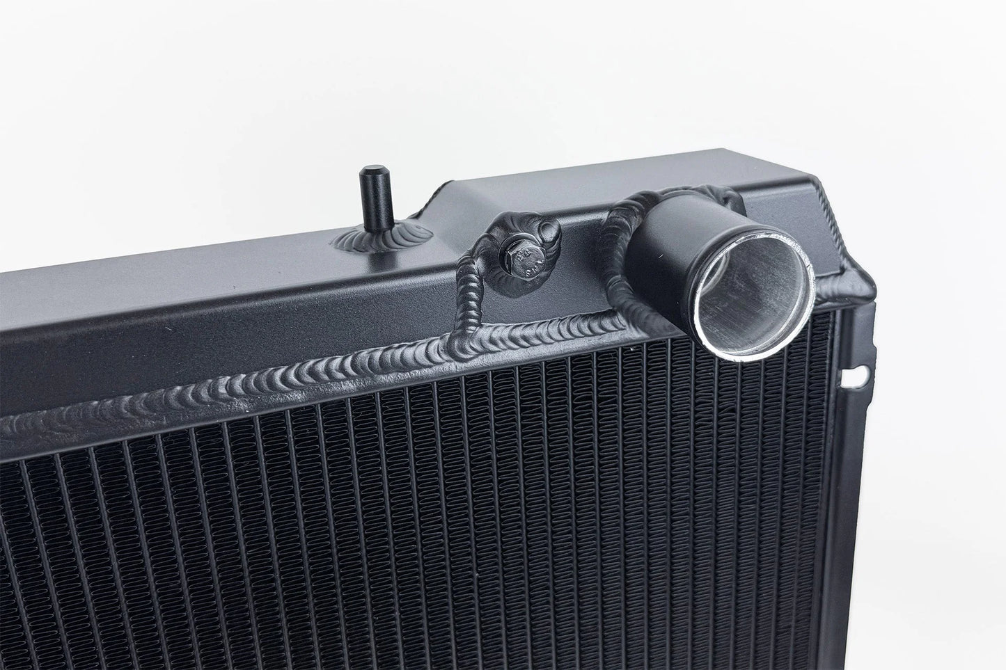 CSF #7229B CSF High-Performance All-Aluminum Radiator in Black for Nissan R32 Skyline GT-R – view 3