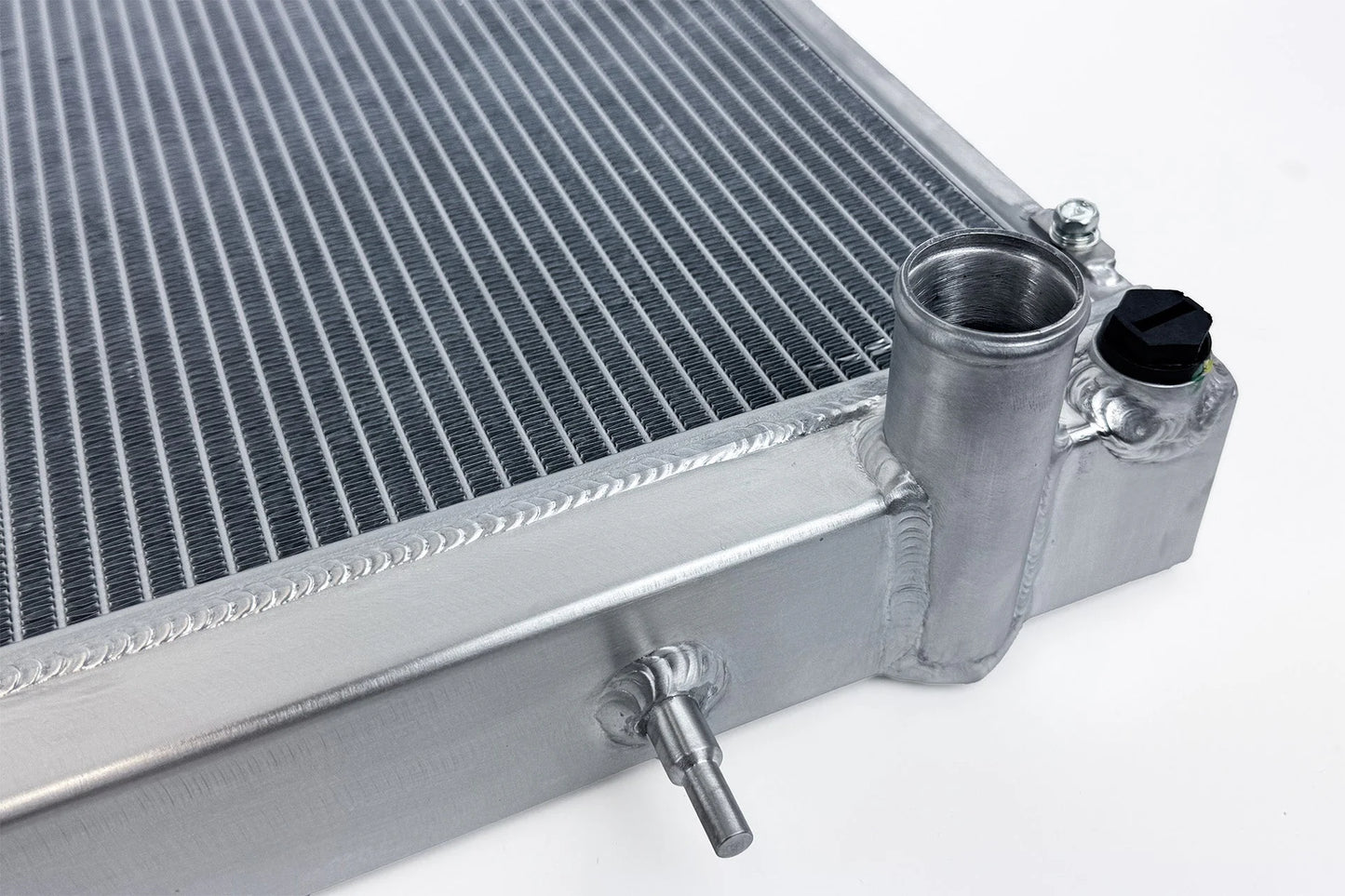 CSF #7229 CSF High-Performance All-Aluminum Radiator for Nissan R32 Skyline GT-R – view 3