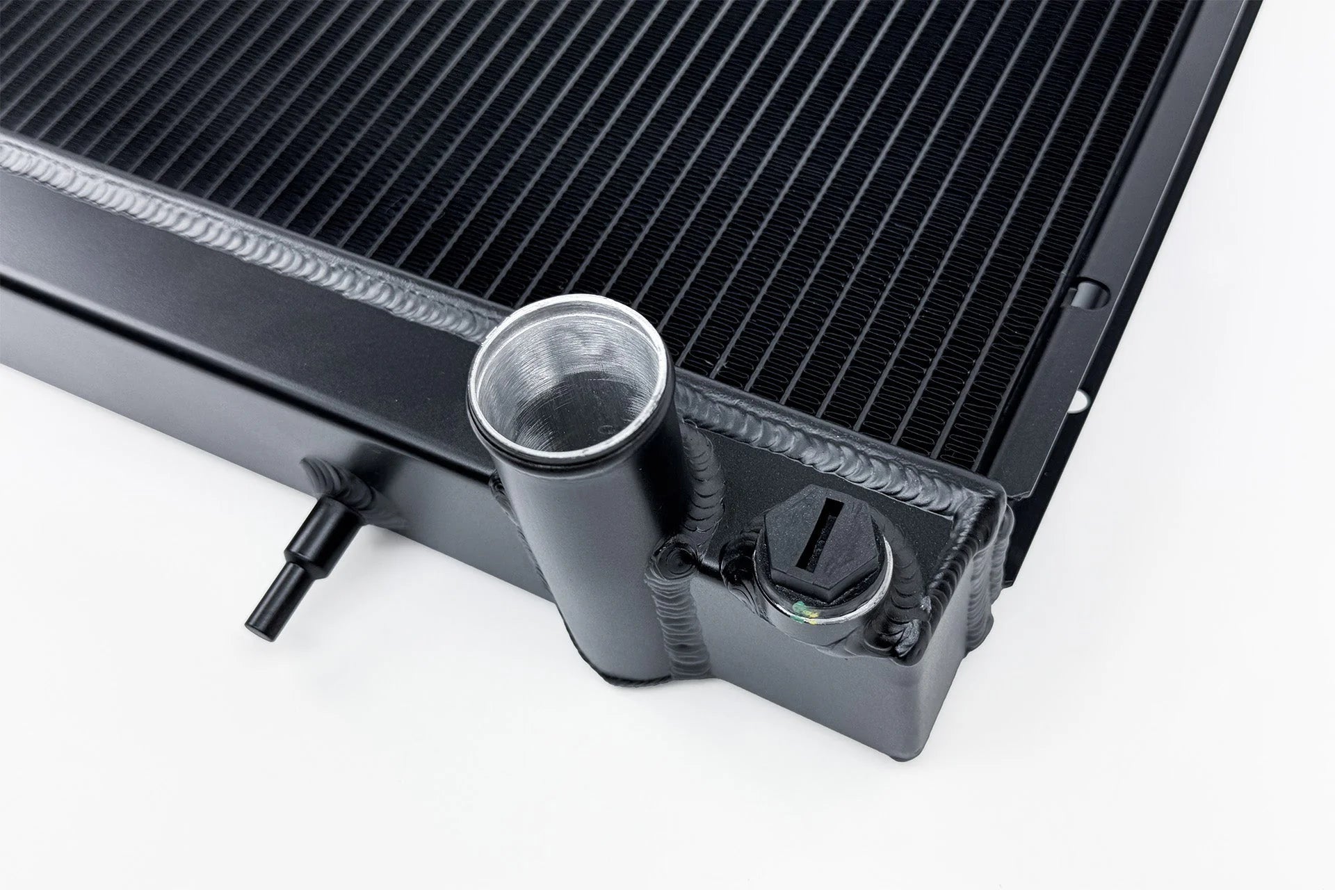 CSF #7231B CSF High-Performance All-Aluminum Radiator in black for Nissan R34 Skyline GT-R – view 3
