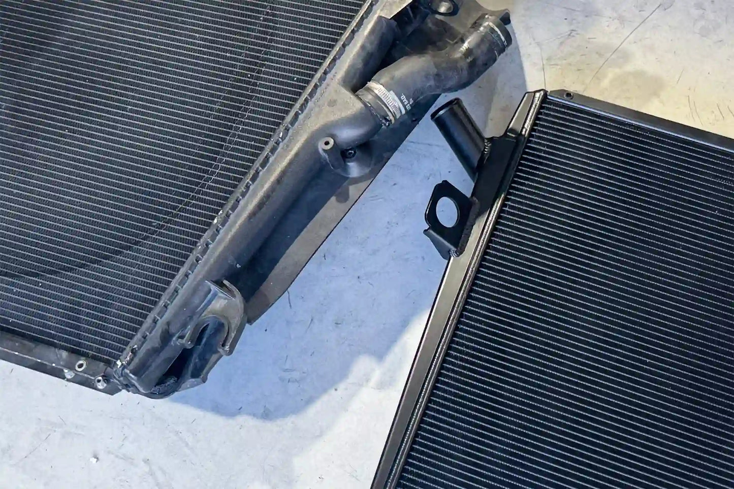 CSF Ferrari 458 left and right performance radiators comparison