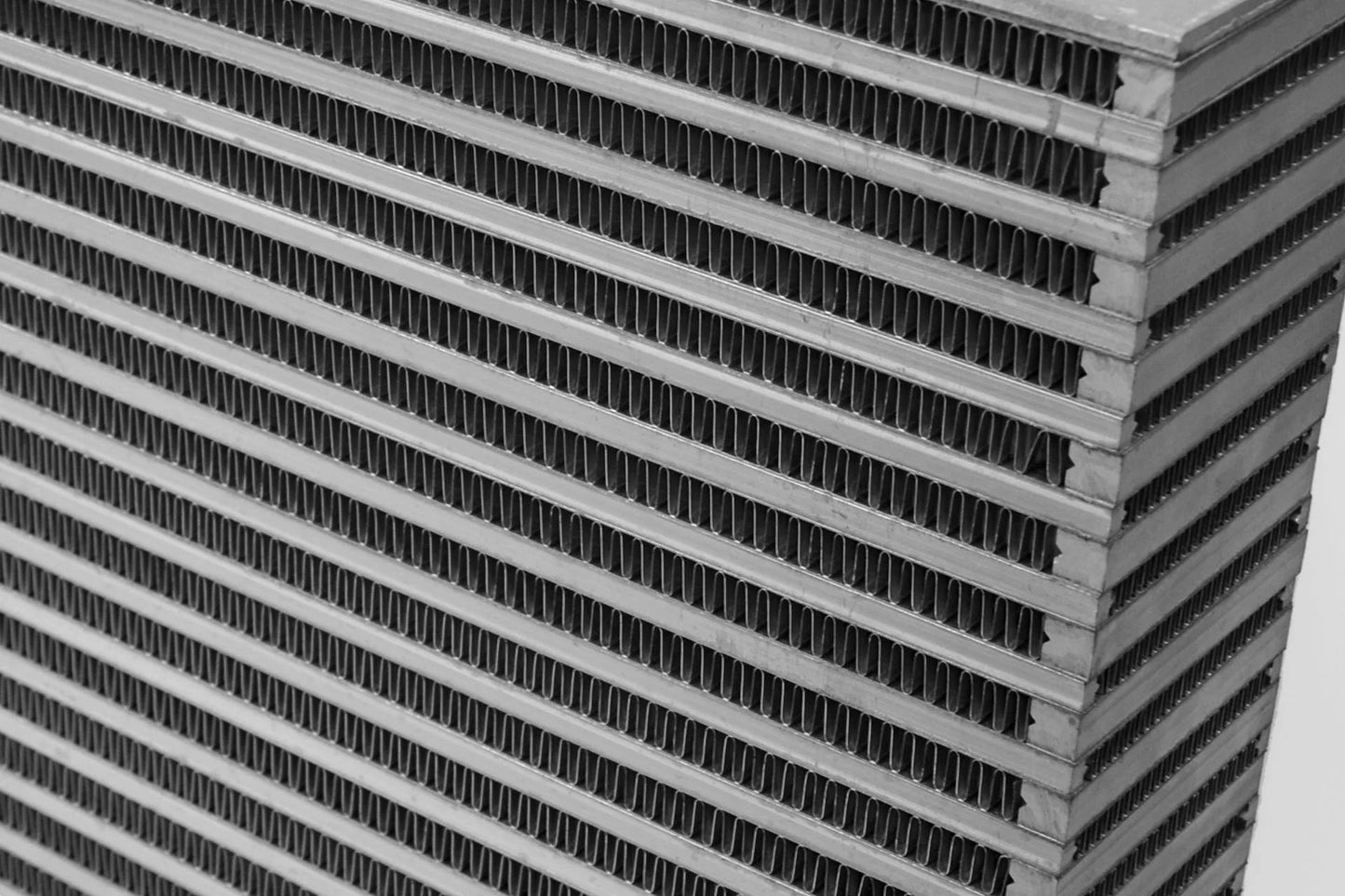 CSF #8048 High-Performance Bar & Plate Intercooler Core 18X12x4.5 – view 2