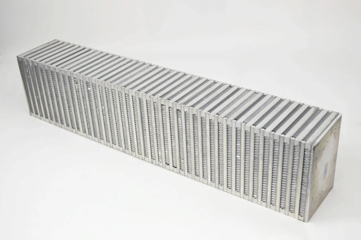 CSF #8054 High-Performance Bar & Plate Intercooler Core 27x6x4.5 - Vertical Flow – view 2