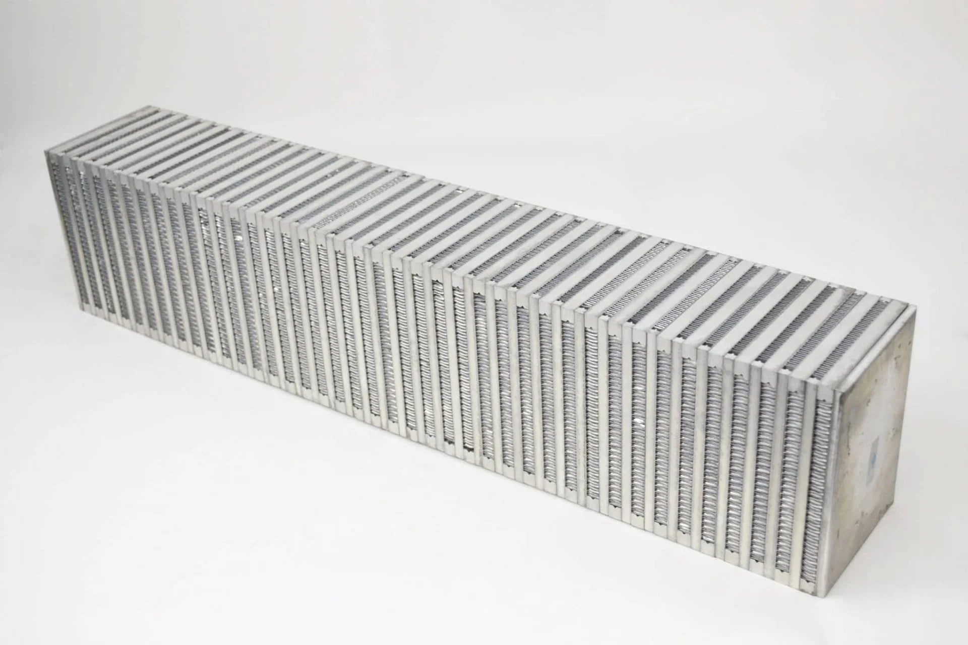 CSF #8054 High-Performance Bar & Plate Intercooler Core 27x6x4.5 - Vertical Flow – view 2