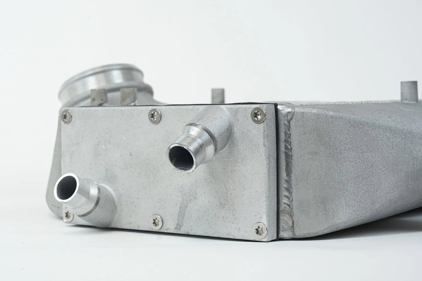 CSF #8082R F8X M3 / M4 / M2 Comp Top Mount Charge-Air-Cooler - Raw Finish – view 5