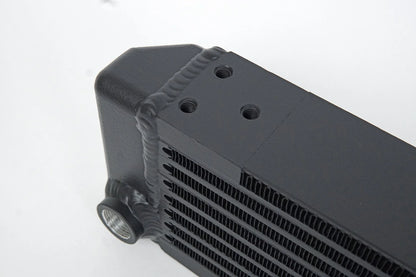 CSF #8202 Universal Single-Pass Oil Cooler / RSR Porsche / M22 x 1.5 / 22L x 4.75H x 2.16W – view 4