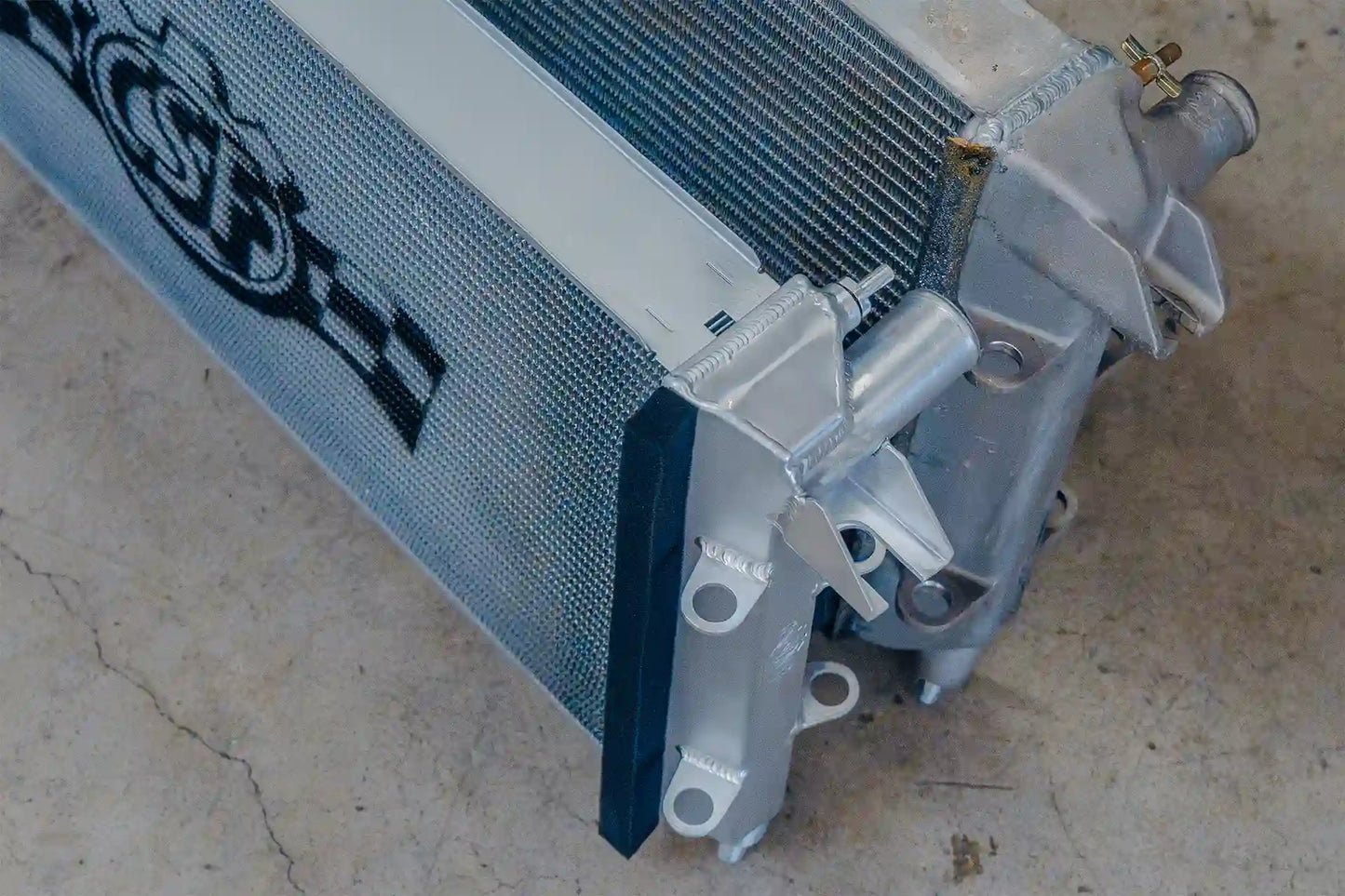 CSF 05-06 Ford GT High-Performance All-Aluminum Radiator