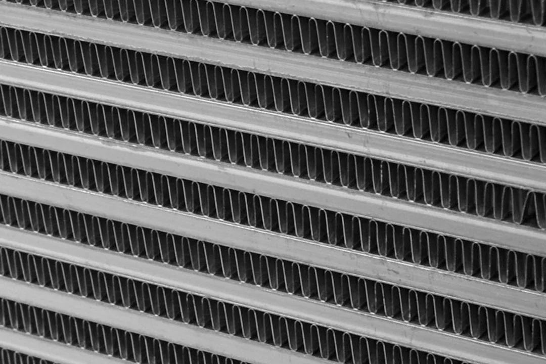 CSF #8117 HP Bar & Plate Intercooler Core 22Lx14Hx4.5W - Vertical Flow / R35 GT-R Fitment – core detail