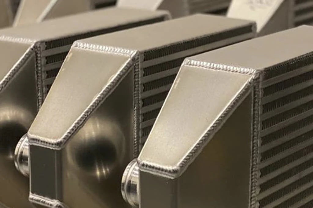 CSF #8068 High-Performance Bar & Plate Intercooler Core 27x6x3 - Vertical Flow – core detail